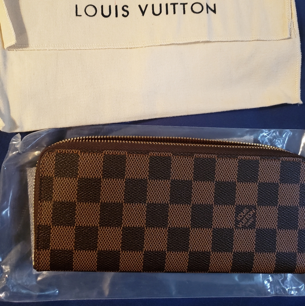LV wallet